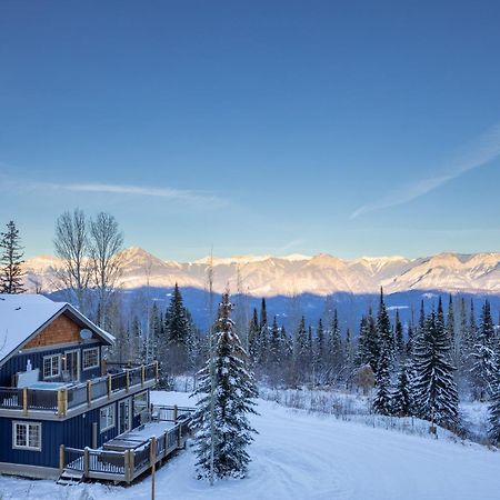 Lush Mountain Accommodations Golden Kültér fotó